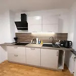 Katies Bei Regensburg - 3 Zimmer, 6 Personen, Infrarot-sauna, Plus, Balkon, Grill & Parkplatz Appartement Nittendorf