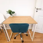 Katies Bei Regensburg - 3 Zimmer, 6 Personen, Infrarot-sauna, Plus, Balkon, Grill & Parkplatz * Nittendorf