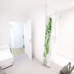Appartement Katies Bei Regensburg - 3 Zimmer, 6 Personen, Infrarot-sauna, Plus, Balkon, Grill & Parkplatz *