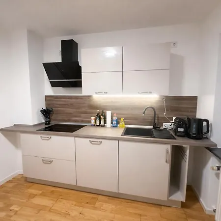 Katies I Near Regensburg - Balcony, Bbq, Private Infrared Sauna & Parking דירה Nittendorf