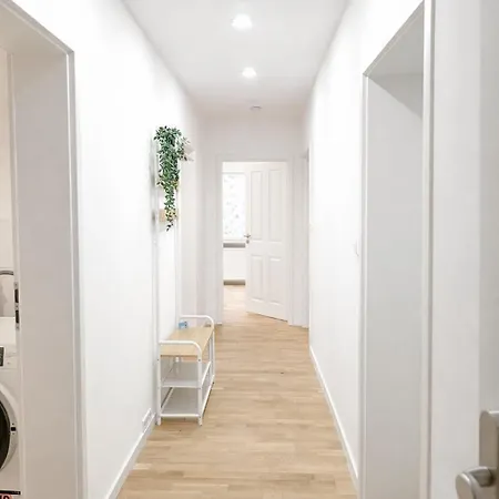 Katies I Near Regensburg - Balcony, Bbq, Private Infrared Sauna & Parking דירה Nittendorf