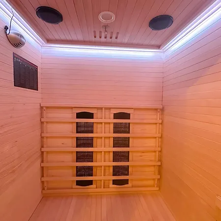 Katies I Near Regensburg - Balcony, Bbq, Private Infrared Sauna & Parking
