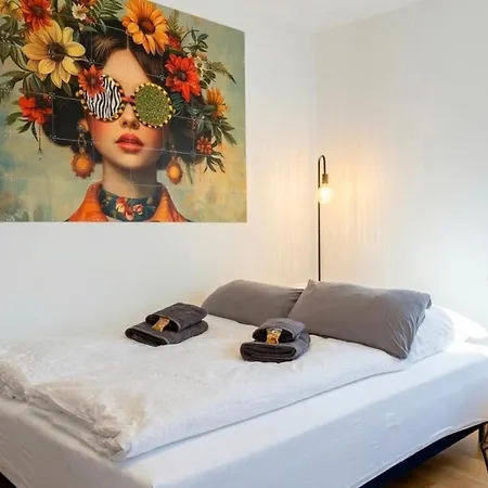 Katies I Near Regensburg - Balcony, Bbq, Private Infrared Sauna & Parking דירה *